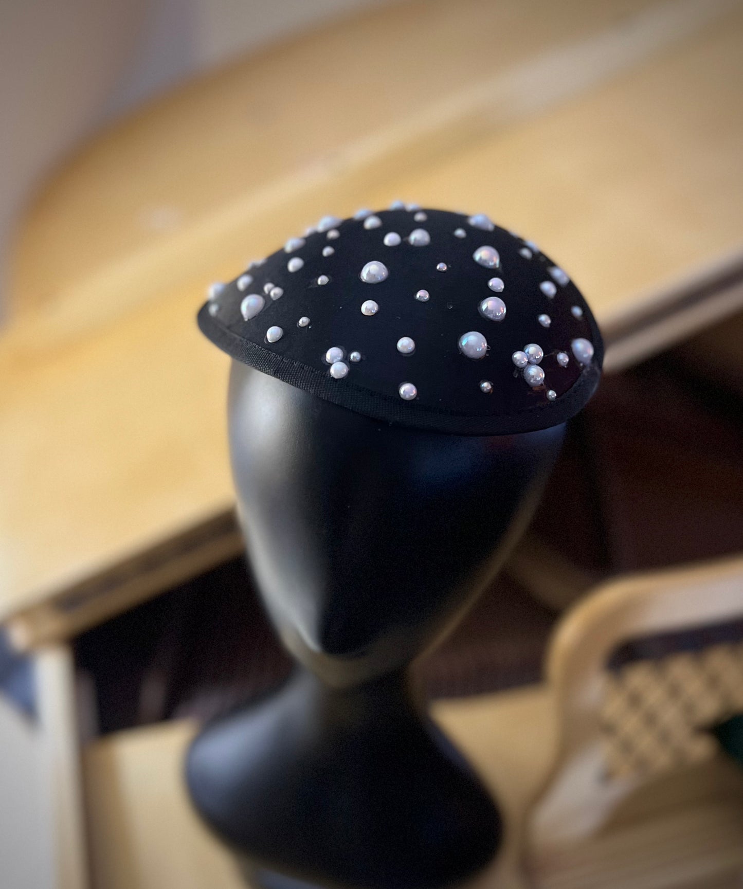 Black & Pearls Teardrop Fascinator